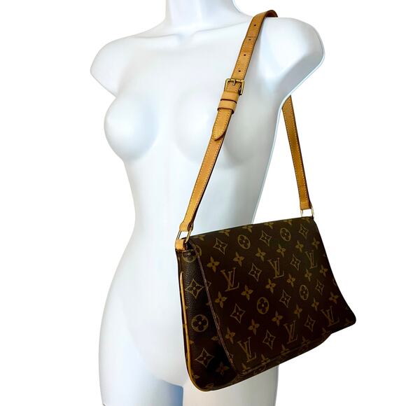 LOUIS VUITTON Musette Tango Adjustable Shoulder Strap Monogram Canvas W/COA - Picture 10 of 17